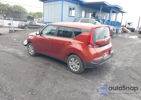 2020 Kia Soul Lx z USA, uszkodzony, nr VIN KNDJ23AU2L7100842